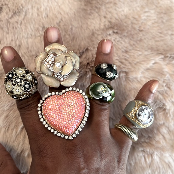 Jewelry Lot - 16 Ring Bundle! - Picture 5 of 7